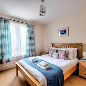 Apartment Guestready - Bright Spacious 2bdr Flat 